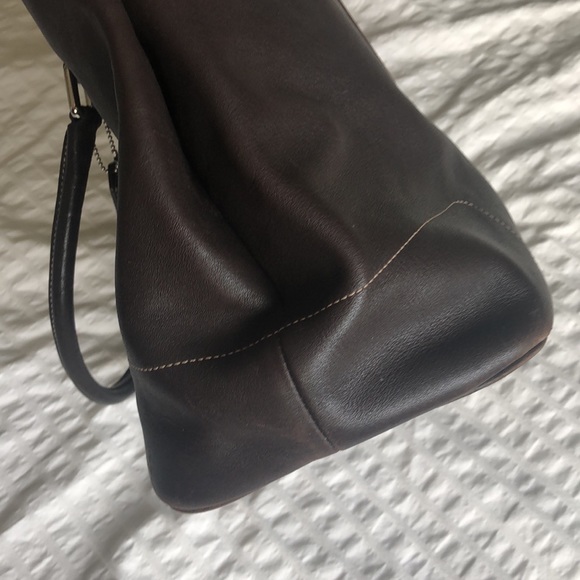 Authentic Coach handbag. - Picture 9 of 9